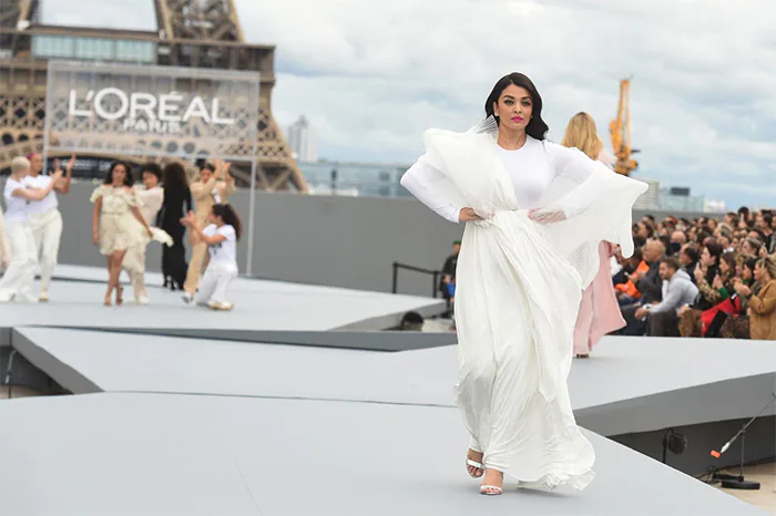 पेरिस जीतने के बाद, ऐश्वर्या राय बच्चन दुबई में सुर्खियों में हैं। » #1 Entertainment & Top News Blog