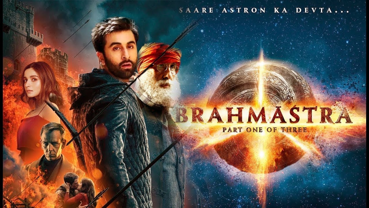 अयान मुखर्जी के ब्रह्मास्त्र में एक गुप्त समाज, एक रहस्यमय संबंध और रणबीर कपूर और आलिया भट्ट के बीच एक महाकाव्य प्रेम कहानी शामिल है
