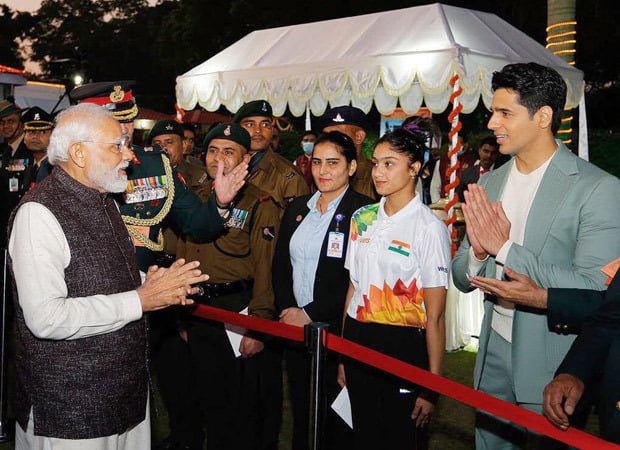 पीएम नरेंद्र मोदी से मुलाकात पर सिद्धार्थ मल्होत्रा "यह विशेष था"