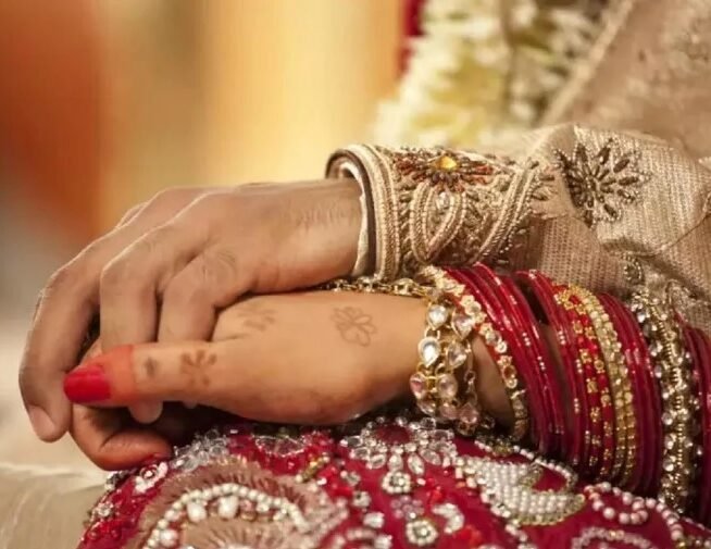 शादी का रजिस्ट्रेशन किया हो तो  सरकार दे रही है 2.5 लाख रुपए का लाभ ले सकते है शादीशुदा जोड़े