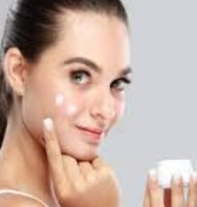 How to Choose the Right Moisturizer for Your Skin Type: Tips for Dry, Oily, and Normal Skin