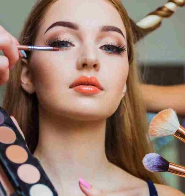 Minimal Makeup: Best Tips and Tricks for a Natural Look