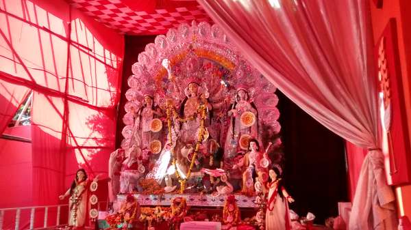 Top grand Durga Puja pandals in Delhi, best Durga Puja pandals to visit in Delhi, famous Durga Puja locations in Delhi, must-visit Durga Puja pandals in Delhi 2024, popular Delhi Durga Puja pandals CR Park and Kali Bari.