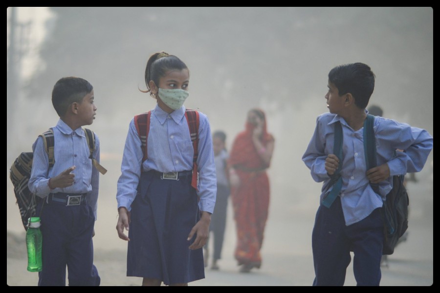 Delhi pollution affecting children's immunity, home remedies for immunity boost, turmeric for kids' health, natural ways to strengthen immunity, effective remedies for pollution effects
