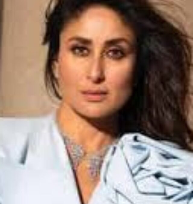 PM Modi Meets Kapoor Family: Jeh and Taimur Receive a Special Gift!