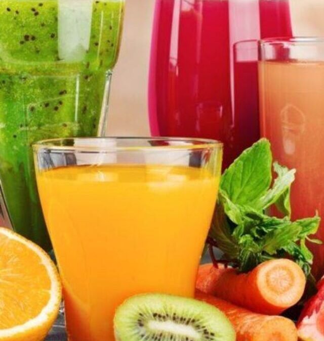 7 Amazing Benefits of Drinking Tomato Juice on an Empty Stomach Every Morning – Expert Opinion