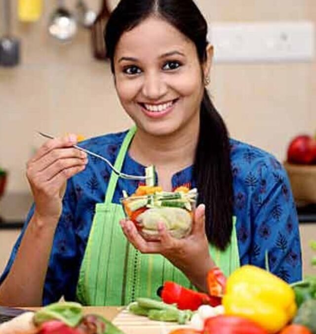 Healthy Diet for Women: Expert Tips for the Right Nutrition at Every Age