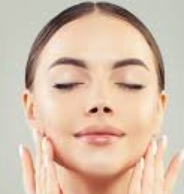 Skin Care and Diet Tips to Keep Your Skin Healthy and Glowing After 35