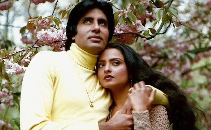 Rekha, Rekha Amitabh love story, Bollywood secret affairs, Rekha bathroom incident, Amitabh birthday controversy, Rekha viral news, Rekha uninvited party moment
