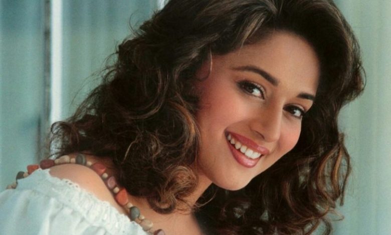 Madhuri Dixit Dayavan controversy Bollywood regret Vinod Khanna scene emotional revelation