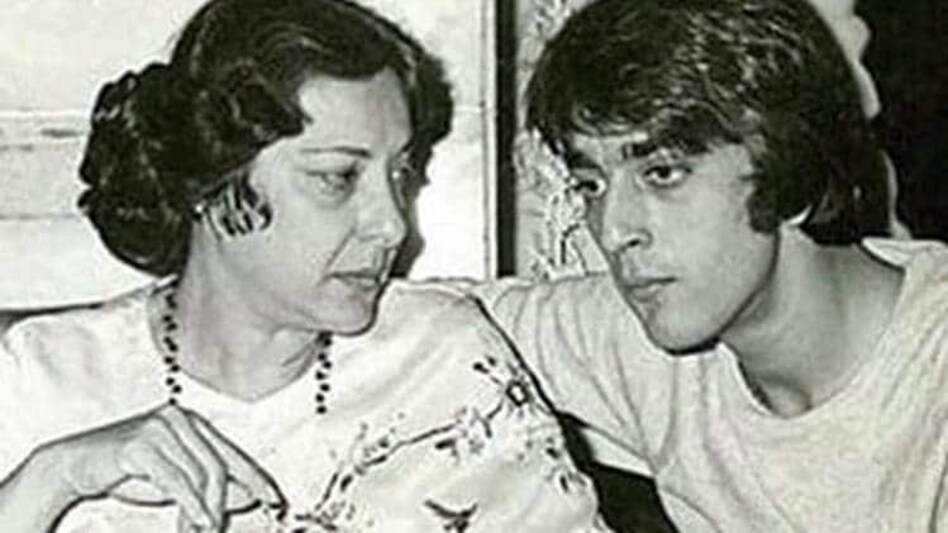 Sanjay Dutt childhood tantrum Italy, Sunil Dutt Nargis scolded, Bollywood stars controversy, celebrity parenting moments, viral Sanjay Dutt story