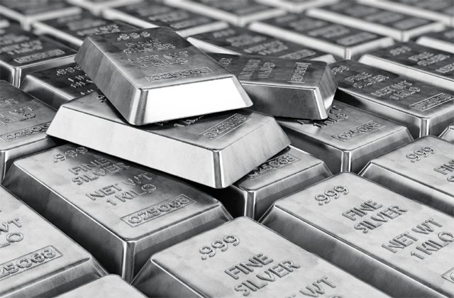 Silver price today in India, silver investment 2025, silver rate fall analysis, silver price forecast India, best metal investment opportunity, silver market trends, 50 percent return on silver