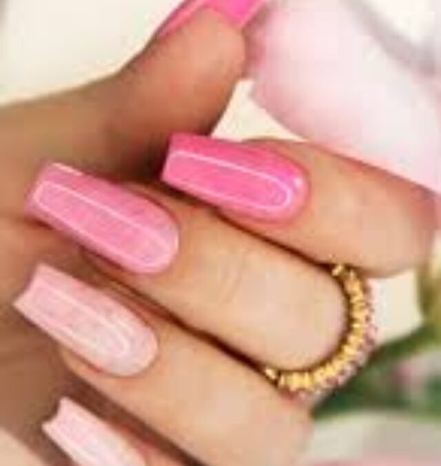 Just 20 Minutes to Shiny Nails! Learn the Safe & Easy Way to Remove Nail Extensions