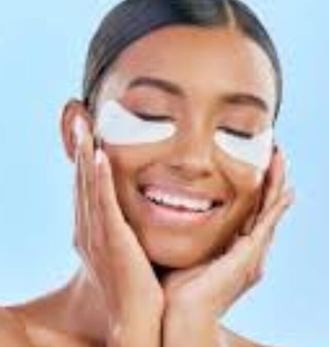 Dark Circles Under Eyes Gone! Make These 2 Magical Eye Masks at Home in Just 10 Minutes