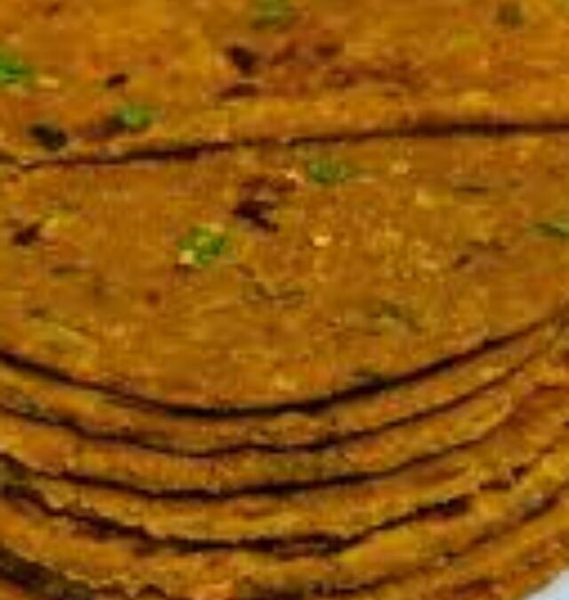 Forget Pizza and Burgers, Make This Viral Pav Bhaji Paratha for Breakfast