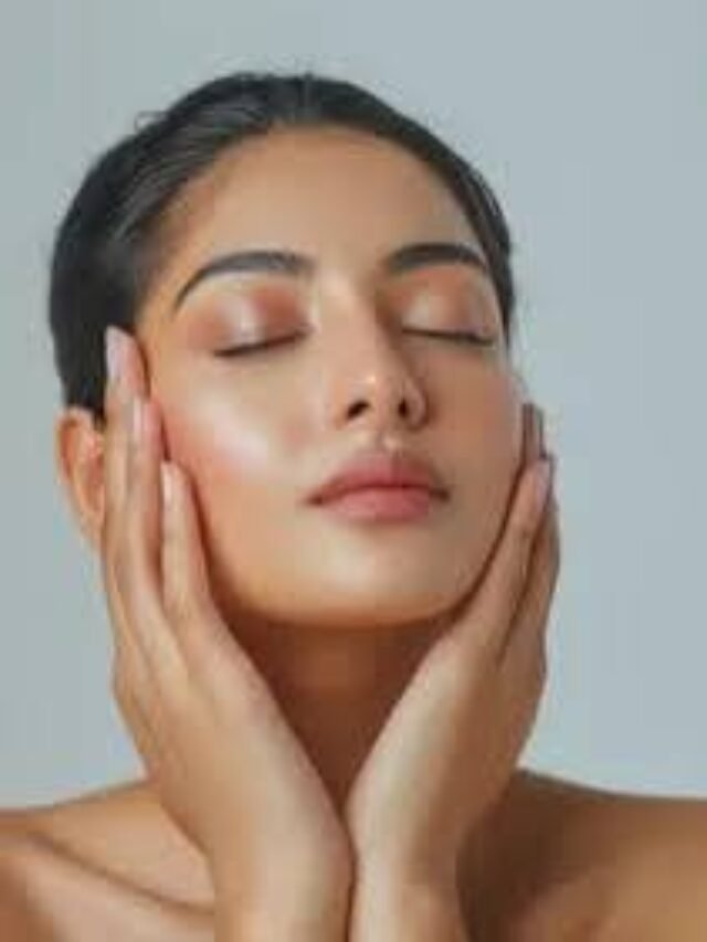 ₹50 DIY Face Toner: Get Parlor-Like Glow This Monsoon at Home