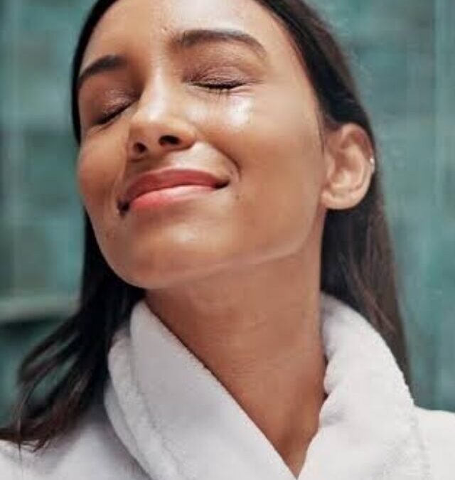 ₹50 DIY Face Toner for Instant Monsoon Glow